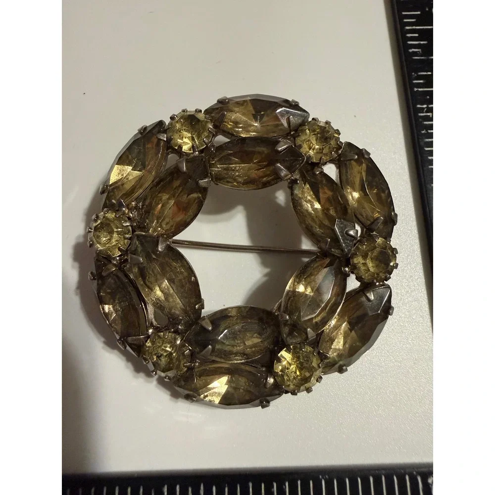 Vintage Smoky Topaz Rhinestone Wreath Brooch Silver Tone Marquise Round Pin